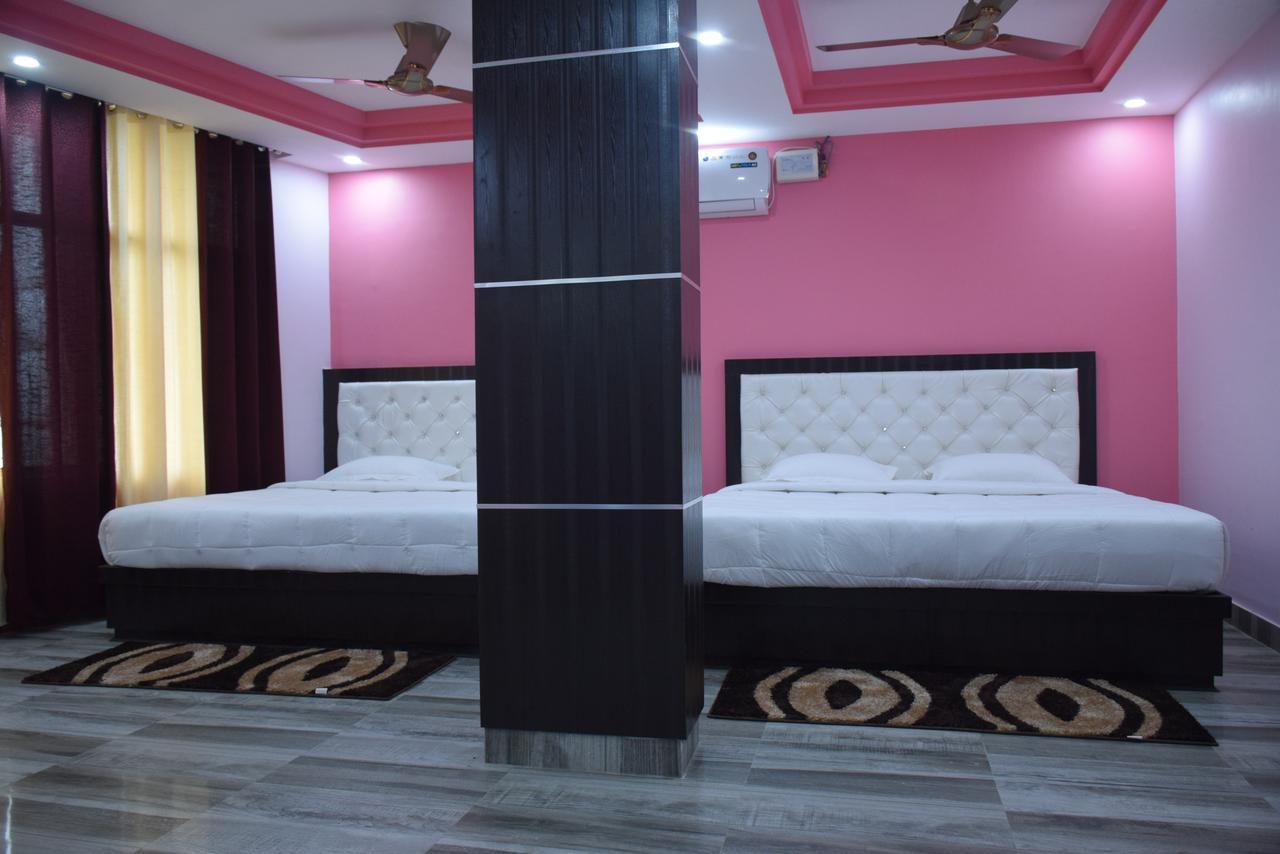 Hotel Sky Bule & Restaurant Khas Nagrota Exteriér fotografie